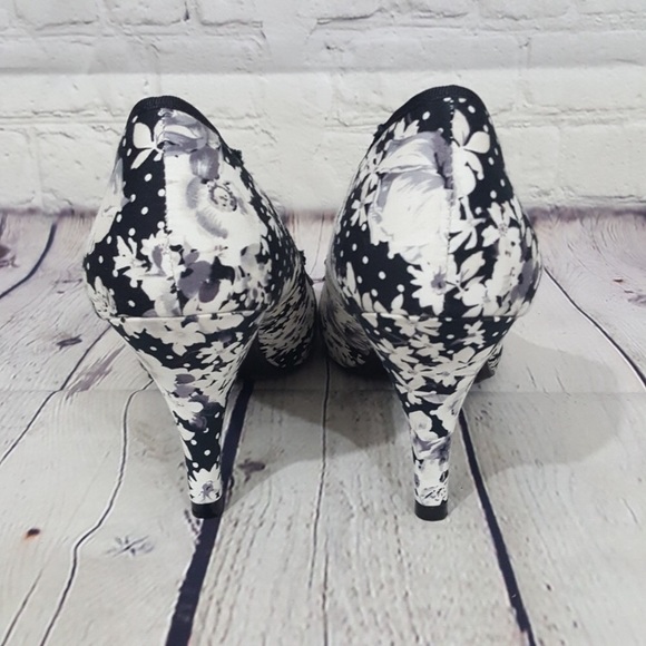 NEW CL by Chinese Laundry Lifetime Heels 7.5 - Picture 5 of 8